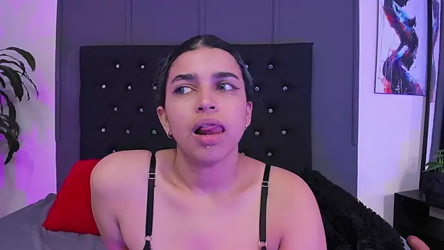 lyra-rain online show from March 5, 2025, 9:26 pm