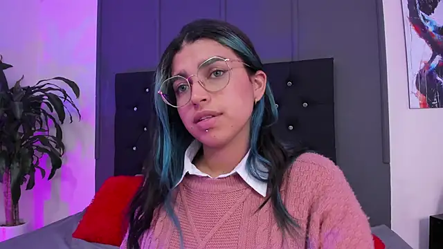 lyra-rain online show from March 6, 2025, 5:33 pm