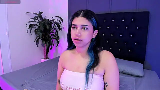 lyra-rain online show from March 1, 2025, 11:39 am