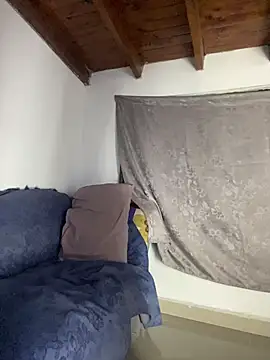 AndresSmith   online show from April 7, 2026, 8:49 am