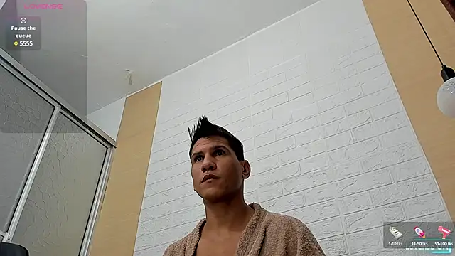 nakedfoam1 online show from February 23, 2025, 1:46 am