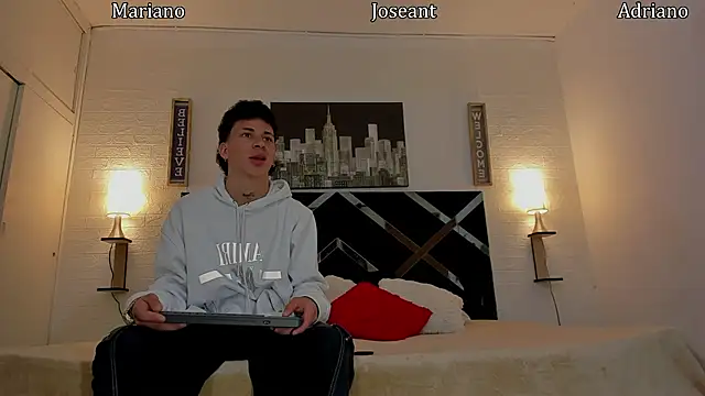 nakedfoam1 online show from September 9, 2025, 3:27 am