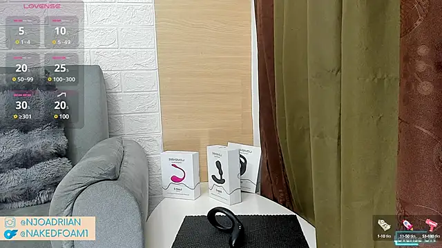 nakedfoam1 online show from February 27, 2025, 1:19 am