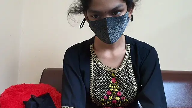 Srabontii online show from December 4, 2025, 9:14 pm