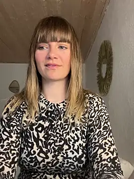 Milla  one online show from February 4, 2025, 10:00 am