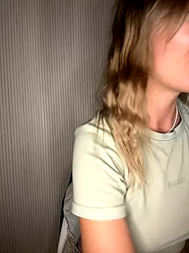 Milla  one online show from September 20, 2025, 8:14 pm