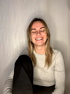 Milla  one online show from November 24, 2025, 1:44 pm