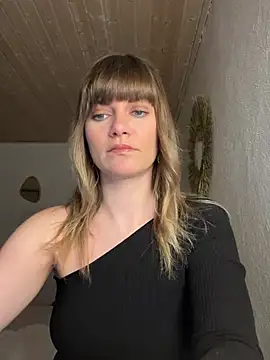 Milla  one online show from February 13, 2025, 4:39 pm