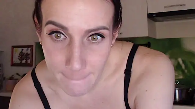 pepper milf online show from February 10, 2025, 4:25 pm