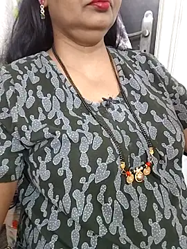 Snapshot of Deepthi_Mysore chatting on September 9, 2025, 4:38 pm Deepthi Mysore online show from September 9, 2025, 4:38 pm