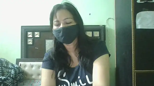 couplesuni online show from April 17, 2026, 2:47 am