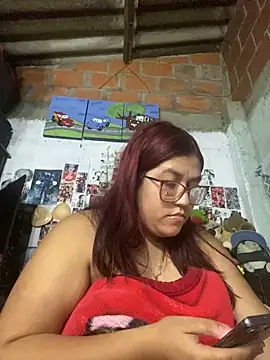 dafne19  online show from September 15, 2025, 4:57 am