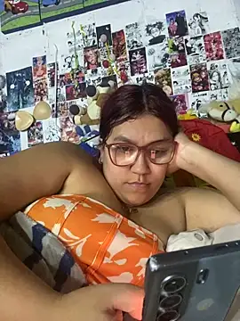 dafne19  online show from September 23, 2025, 4:52 am