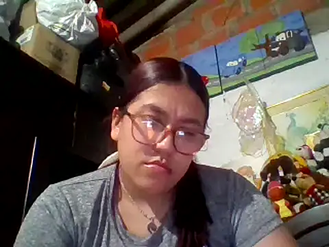 dafne19  online show from March 18, 2025, 7:12 am