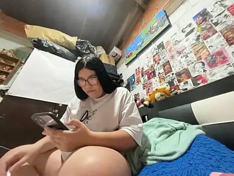 Snapshot of dafne19_ chatting on July 6, 2026, 5:03 am dafne19 online show from July 6, 2026, 5:03 am
