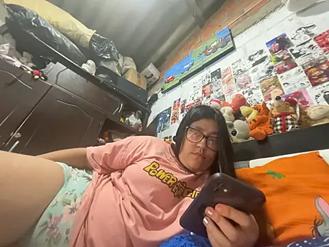 Snapshot of dafne19_ chatting on May 6, 2026, 3:43 am dafne19 online show from May 6, 2026, 3:43 am