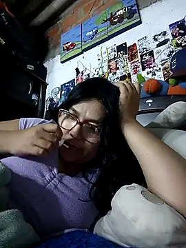 dafne19  online show from November 5, 2025, 5:21 am