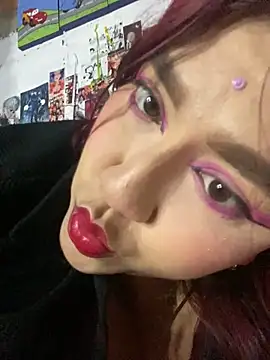 dafne19  online show from September 25, 2025, 5:02 am