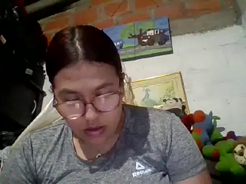 dafne19  online show from March 18, 2025, 4:07 am