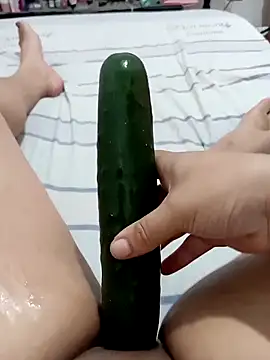 ambarlennoix online show from October 8, 2025, 6:48 am