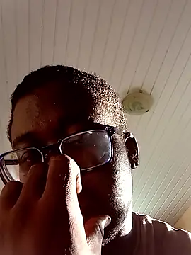 Jeanlaurent972 online show from October 18, 2025, 8:22 pm