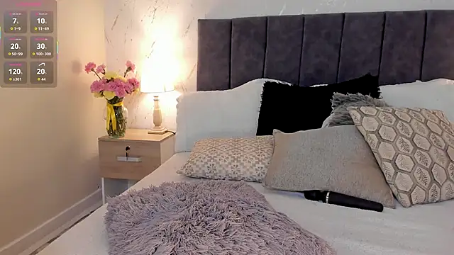 Snapshot of CyntiaAdams chatting on October 24, 2025, 9:03 pm CyntiaAdams online show from October 24, 2025, 9:03 pm