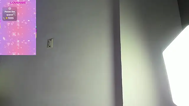 LiaFlowers online show from February 27, 2025, 6:35 am