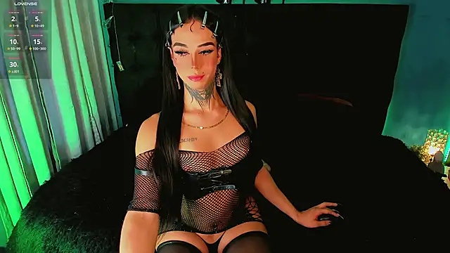 CALLME GODDESS  online show from April 12, 2026, 9:40 pm