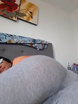 Snapshot of katysquirtdirty chatting on April 7, 2026, 10:11 pm katysquirtdirty online show from April 7, 2026, 10:11 pm