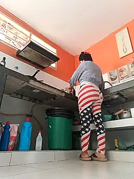 katysquirtdirty online show from February 4, 2026, 12:33 pm