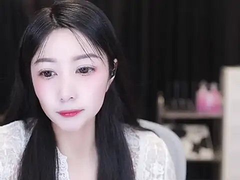 Nuyoah-77 online show from October 11, 2025, 4:41 pm