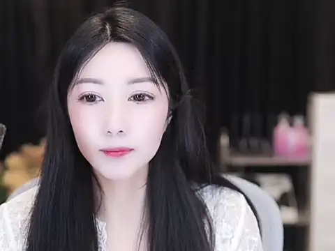 Nuyoah-77 online show from October 10, 2025, 3:57 pm