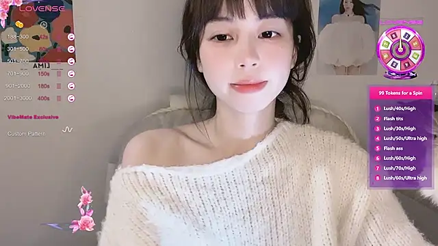 -Hottie online show from October 25, 2025, 5:02 pm