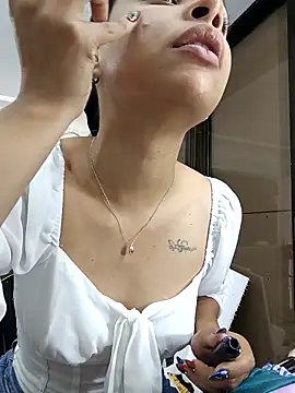 LadyAvalon online show from November 10, 2025, 6:13 pm