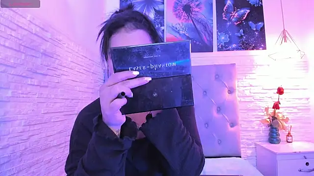 graceymilf666 online show from March 12, 2025, 11:32 am