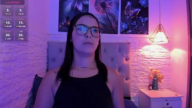 graceymilf666 online show from March 20, 2025, 11:27 am