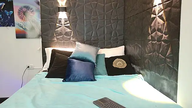 graceymilf666 online show from September 24, 2025, 11:17 am