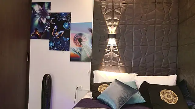 graceymilf666 online show from October 8, 2025, 11:34 am