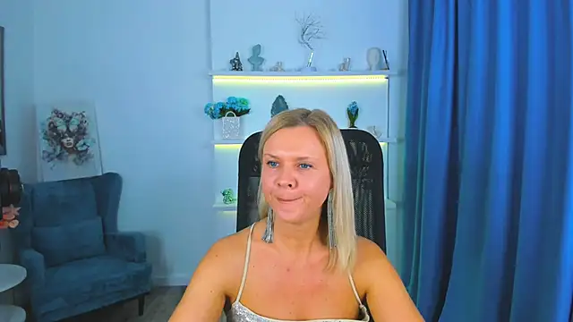 AgathaKlouin online show from November 29, 2025, 7:36 pm