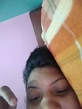 Snapshot of Hotty-Divya chatting on May 26, 2026, 3:04 am Hotty-Divya online show from May 26, 2026, 3:04 am