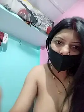 Hotty-Divya online show from April 14, 2026, 2:33 pm