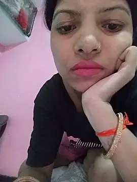 Snapshot of Hotty-Divya chatting on May 23, 2026, 3:05 am Hotty-Divya online show from May 23, 2026, 3:05 am