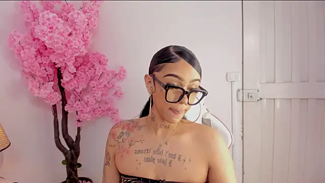 Mia Jansen online show from February 10, 2025, 11:55 pm