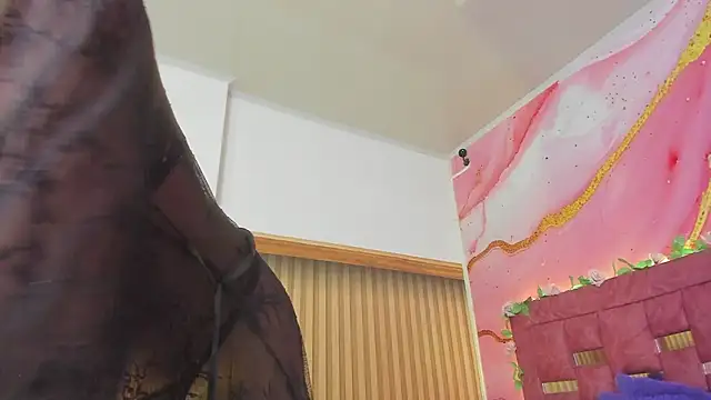 melody paris online show from February 10, 2026, 10:58 am