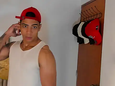 Andrew wolf7 online show from September 9, 2025, 2:26 pm