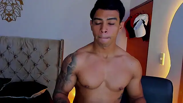 Andrew wolf7 online show from January 15, 2026, 1:42 am