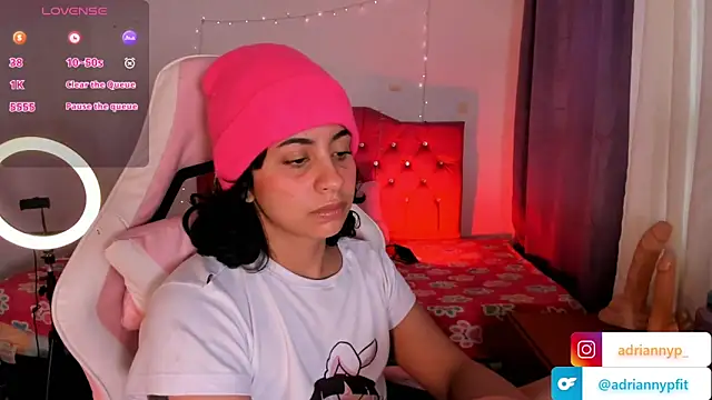 adriannyp 1 online show from September 16, 2025, 3:35 pm