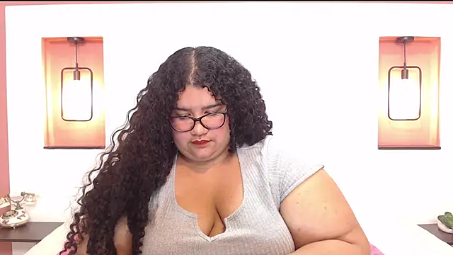 Miley Collins online show from March 11, 2025, 4:08 am