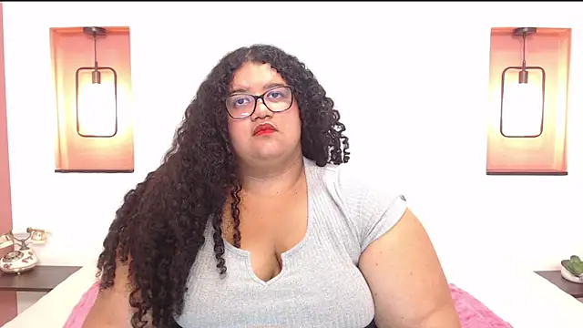 Miley Collins online show from March 11, 2025, 7:14 am