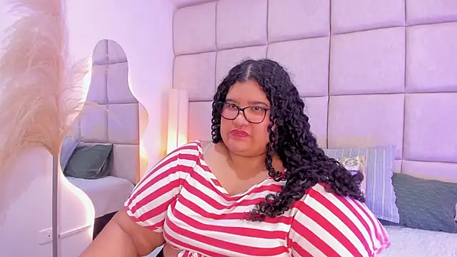 Miley Collins online show from November 27, 2025, 7:25 pm